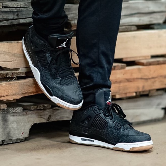 aj4 black laser