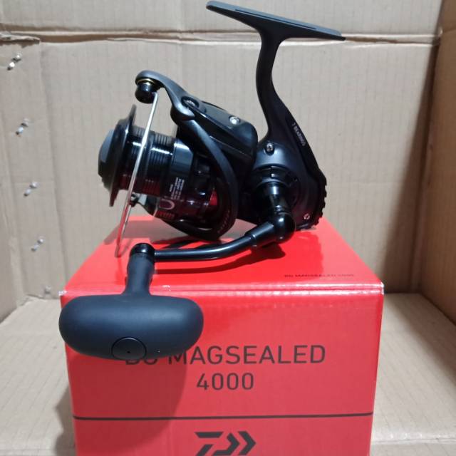REEL DAIWA BG MAGSEALED 4000 POWER HANDLE