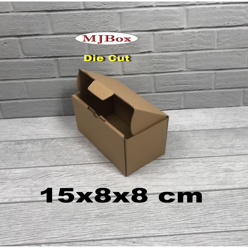 

Kardus Uk. 15x8x8 cm....Die Cut
