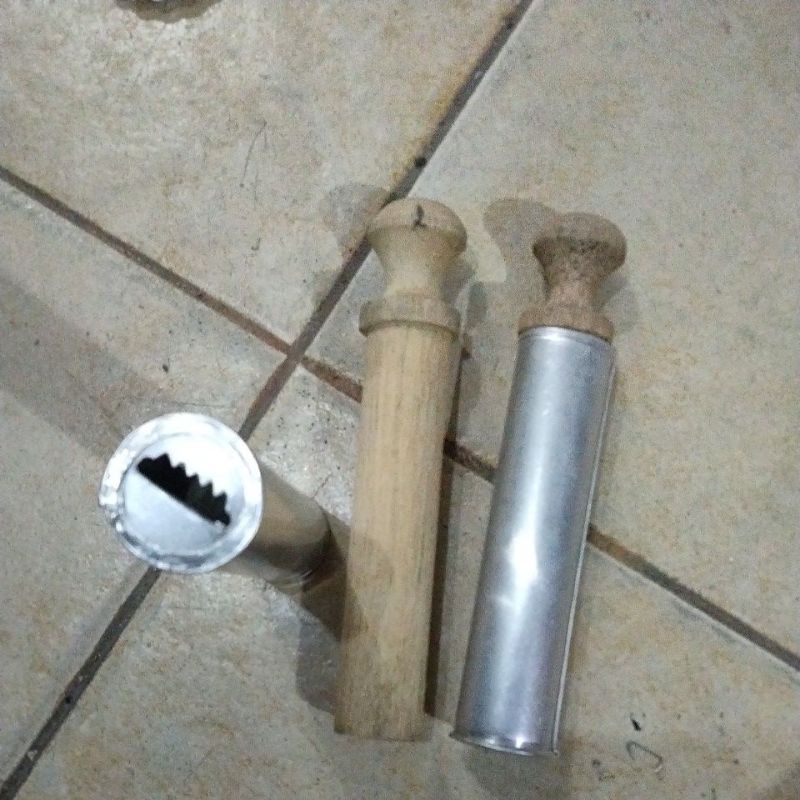 cetakan semprit kue kering sorong kecil gagang kayu plastik