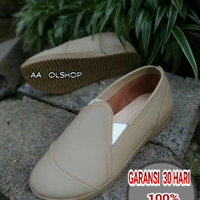 Sepatu one love terlaris