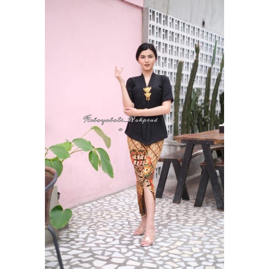 KEBAYA KARTINI KEBAYA SIFON CREM KEBAYA BALI