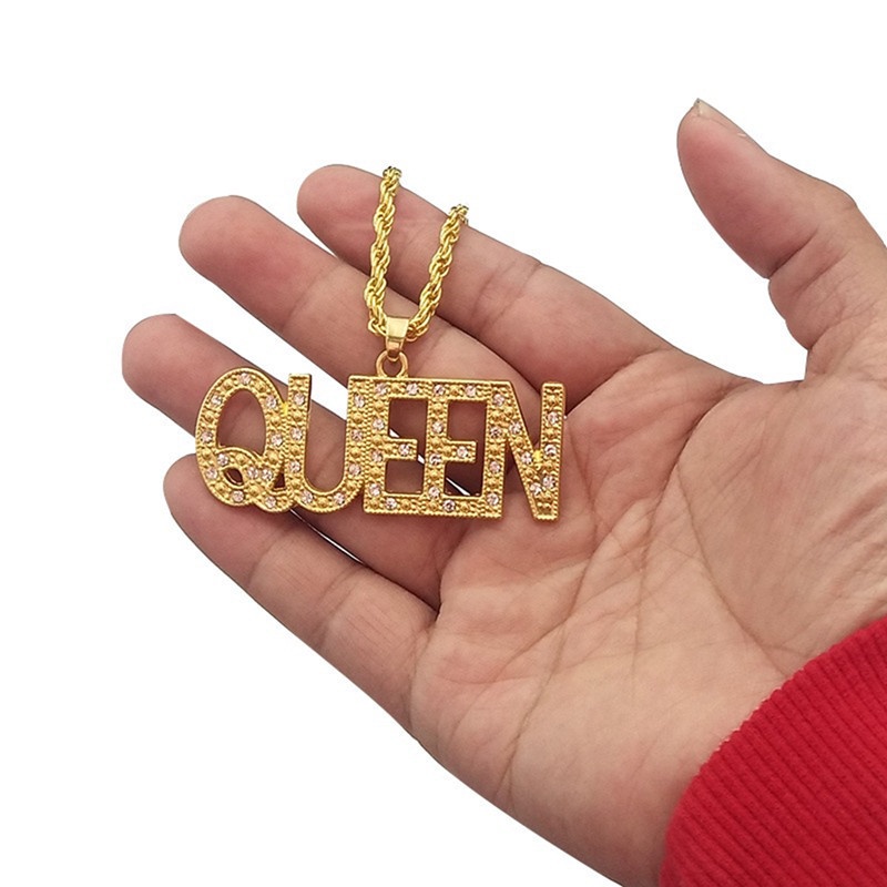 Fancyqube Kalung Rantai Liontin Huruf King / Queen Aksen Berlian Imitasi Warna Gold / Silver Untuk Pria / Wanita