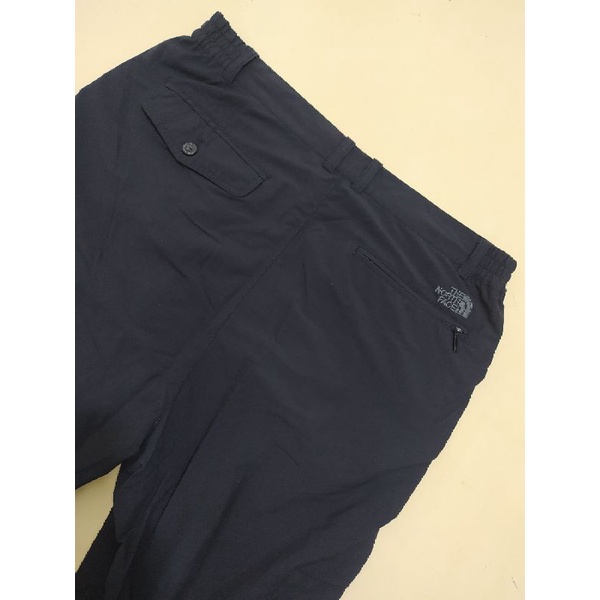 CELANA OUTDOOR THE NORTH FACE PRELOVED SECOND