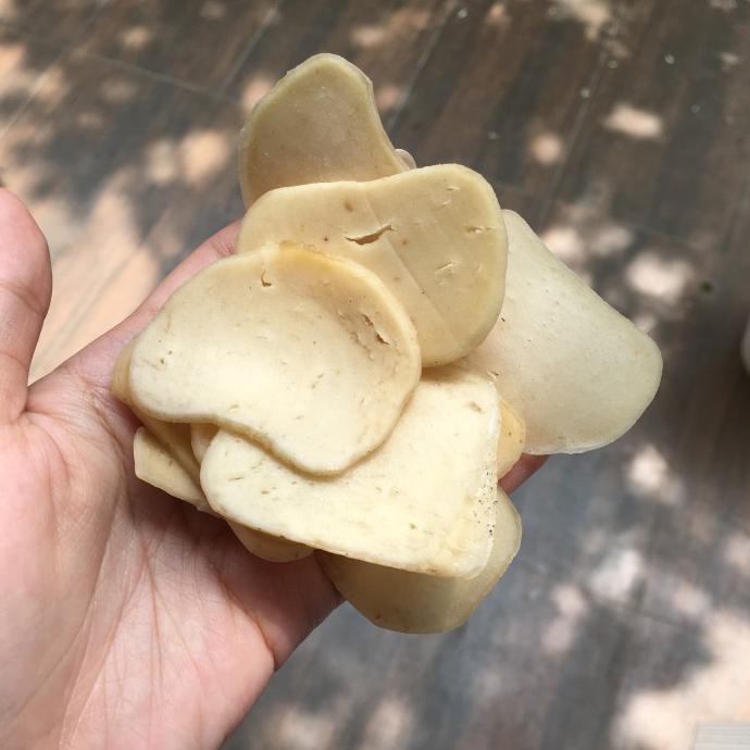 

KERUPUK IKAN CAP UNGGUL 1KG / KRUPUK IKAN CAP PANGGUL 1KG / KERUPUK