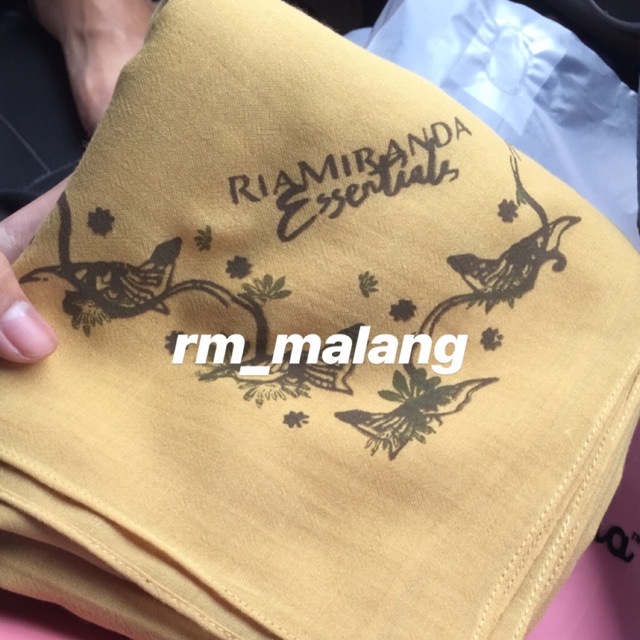 bethari scarf ria miranda polos scarf