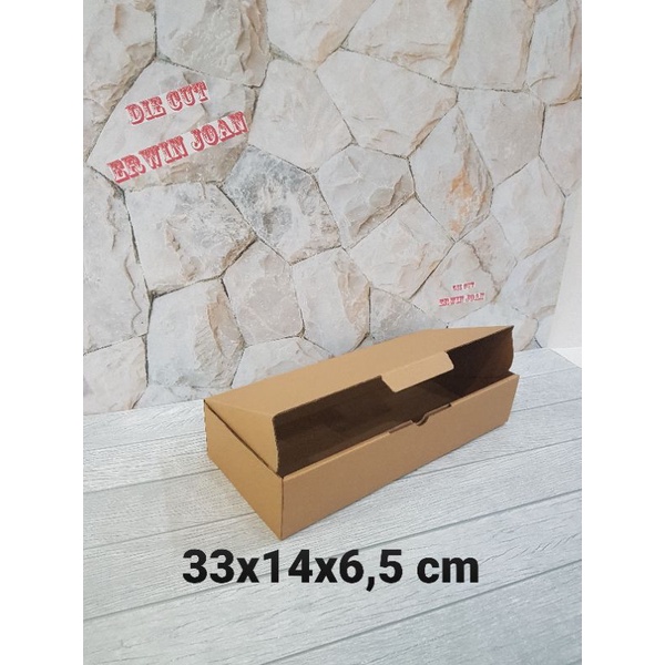 

Kardus box uk. 33x14x6,5 cm kotak karton Die Cut