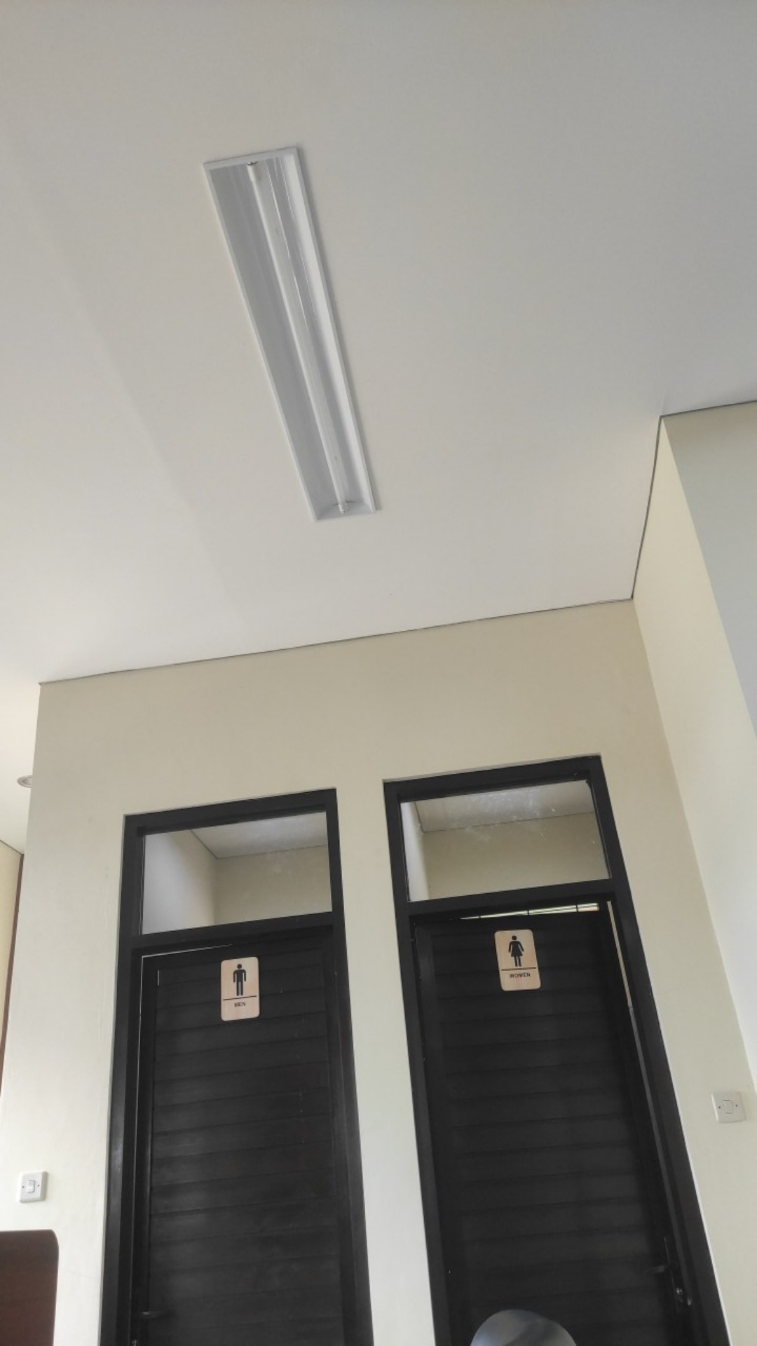 Papan Tanda Kamar Mandi Perempuan - Women Sign Toilet