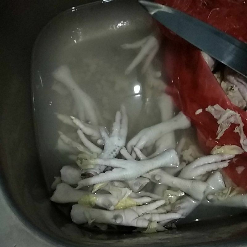 

ceker ayam (1 kg) murah fresh, kirim hanya via grab