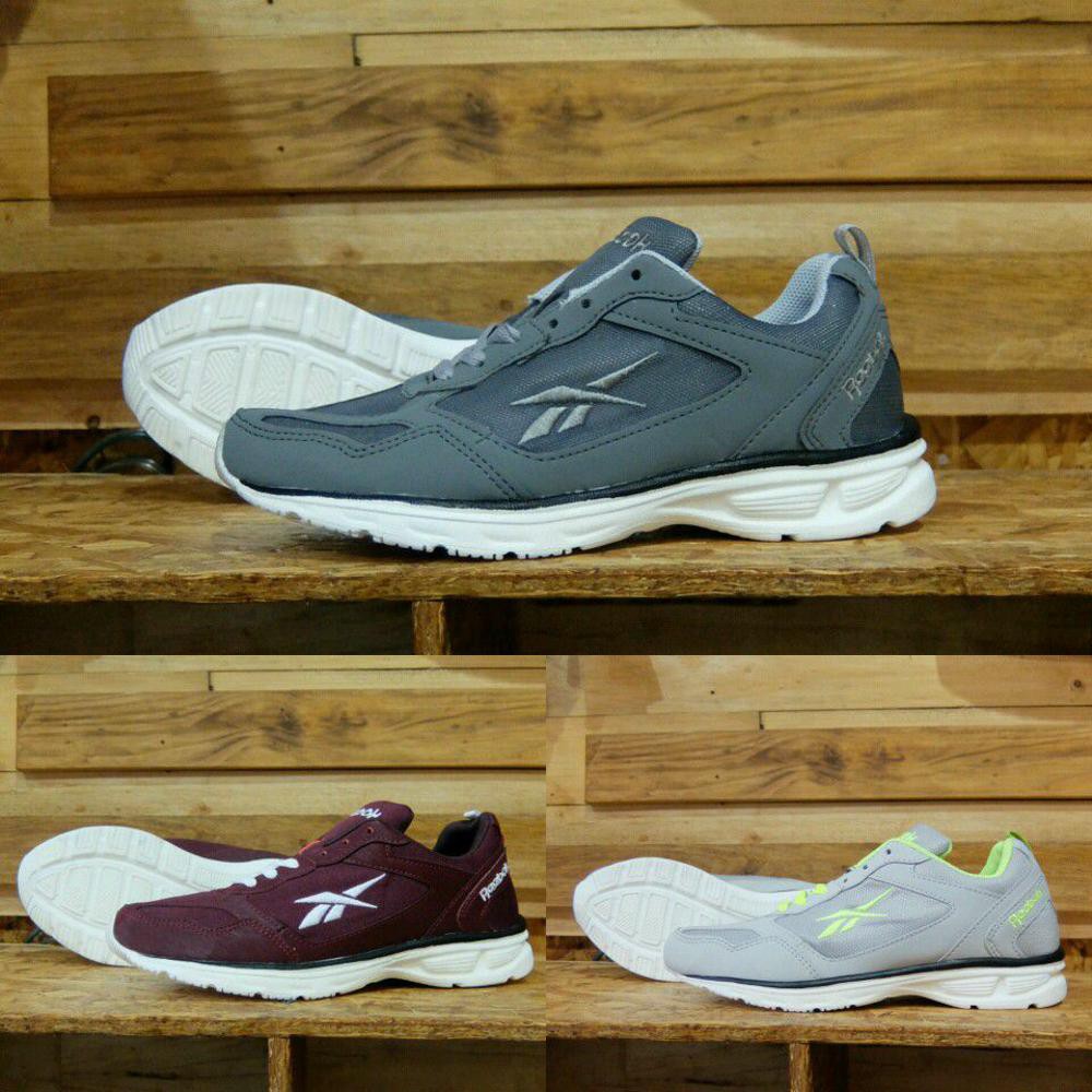 Harga sepatu cowok reebok. sepatu outdoor rebook. sepatu 