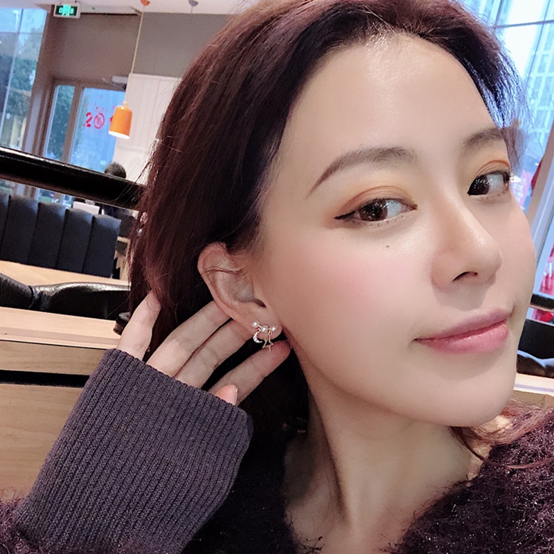 Korea Dongdaemun baru anting-anting elegan mutiara Xingyue internet influencer anting-anting berlian