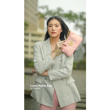 Buttonscarves Luana Nylon Bag Guava