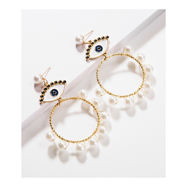 LRC Anting Tusuk Fashion Gold Eye Artificial pearl Earrings D44786