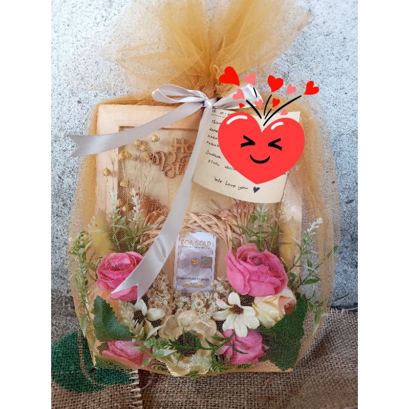 Kado ultah kado wedding flower in frame murah