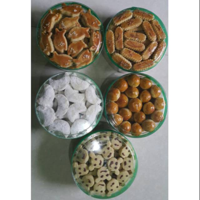 

Paket kue lebaran homemade