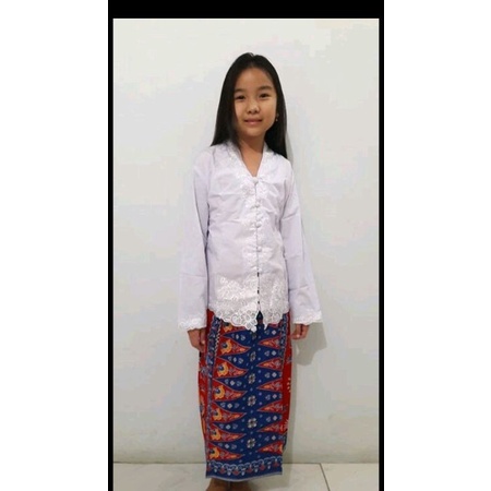 kebaya Encim putih + rok betawi buat anak anak