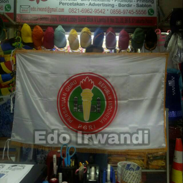 

Bendera Pataka PGRI Bendera Rumbai PGRI Bendera Ruangan PGRI Bendera PGRI Berkualitas