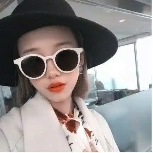 Kacamata Santai Wanita Dan Pria / Aksesoris Fashion Sunglasses Import