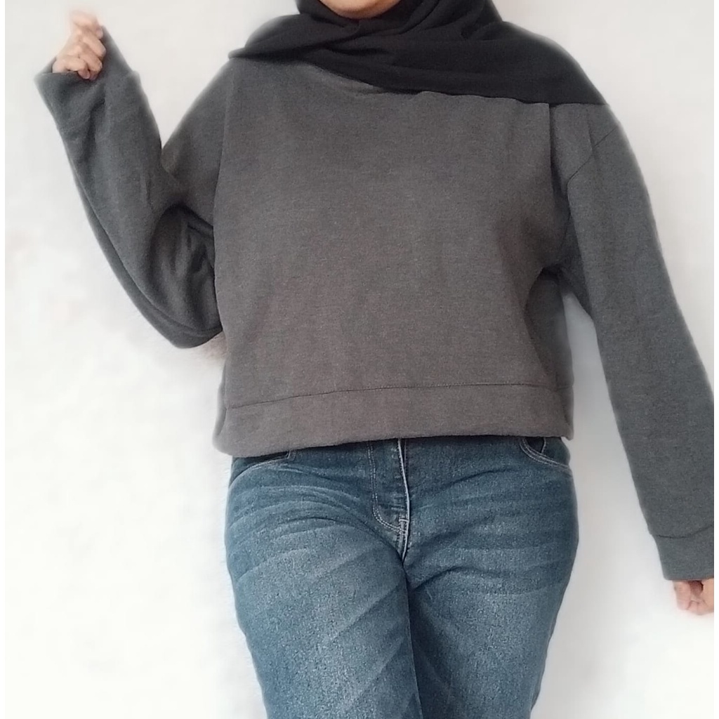 Sweater Crop Wanita Oversized Dark Gray Cardigan Crop Wanita Fleece Katun Premium