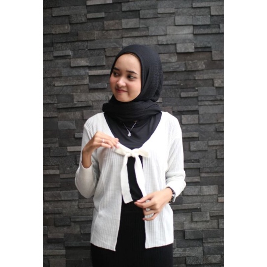 Cardigan outer rajut tali depan