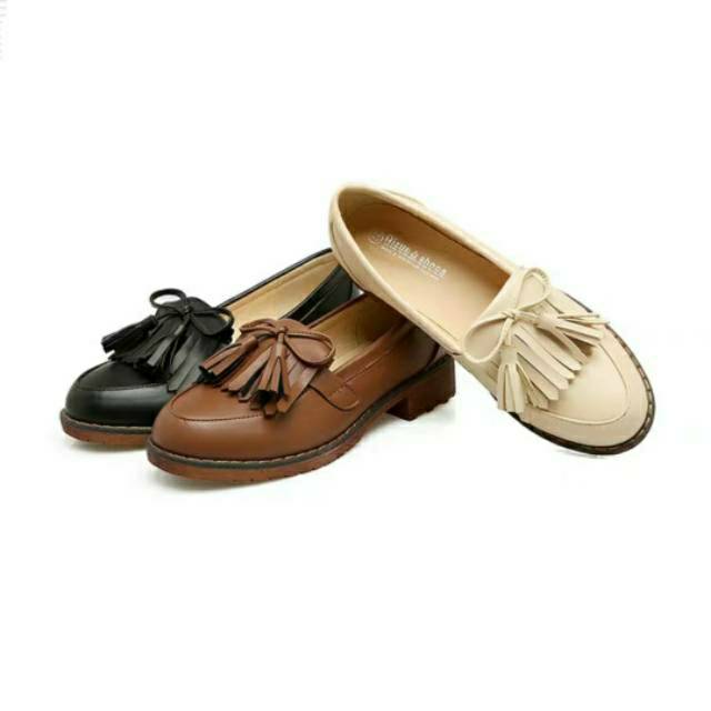 Sepatu Wanita Trending / Sepatu Docmart rumbe / Sepatu Loafers Wanita / Sepatu Flat Wanita / Bisa Bayar Di Tempat(cod)