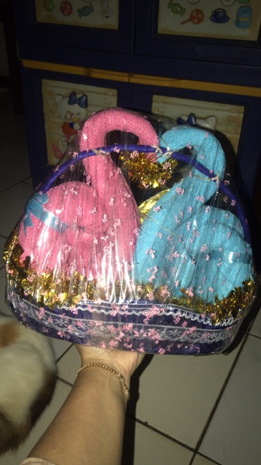 Hantaran Handuk Couple Bentuk Love - Pink Biru