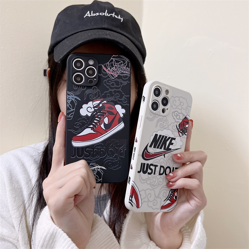 Case Pelindung Desain Sepatu Olahraga Untuk iphone 11 13 12 pro max Xs max XR 7 8 plus Se20