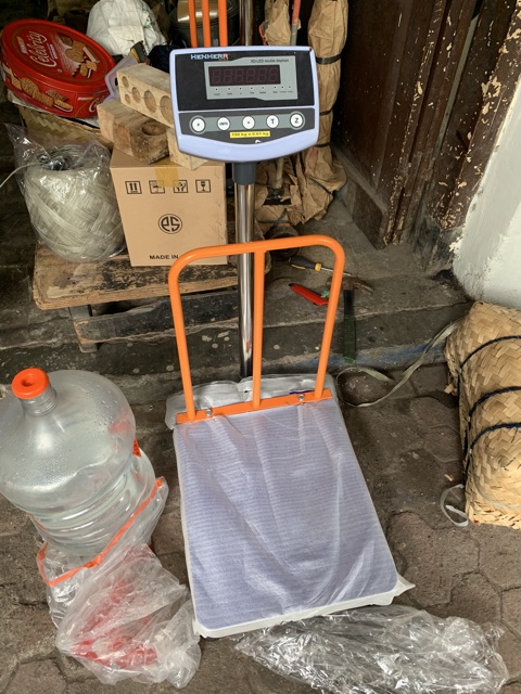 Timbangan duduk digital 150 KG HENHERR original sudah tera