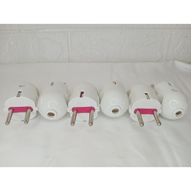 Colokan Listrik Steker Arde Classic ERKE putih murah SNI