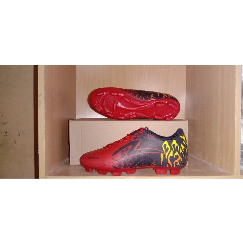 sepatu bola anak specs