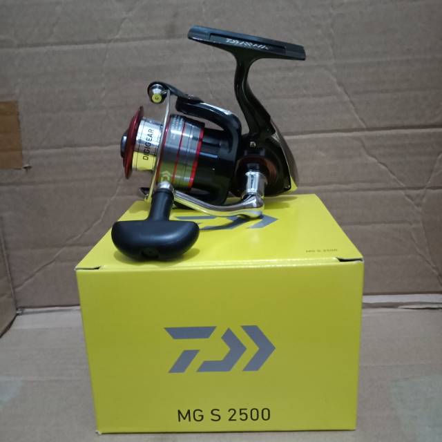 REEL DAIWA MG S 2500