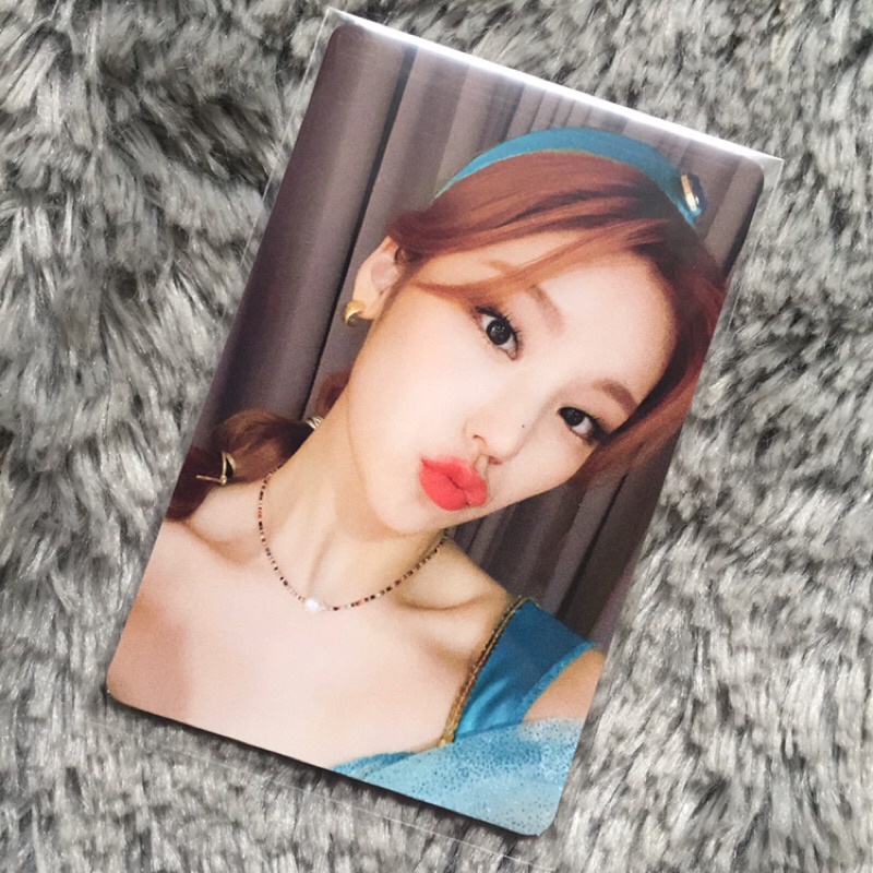 (BOOKED) Photocard PC ITZY Yeji NBD May /Jasmine