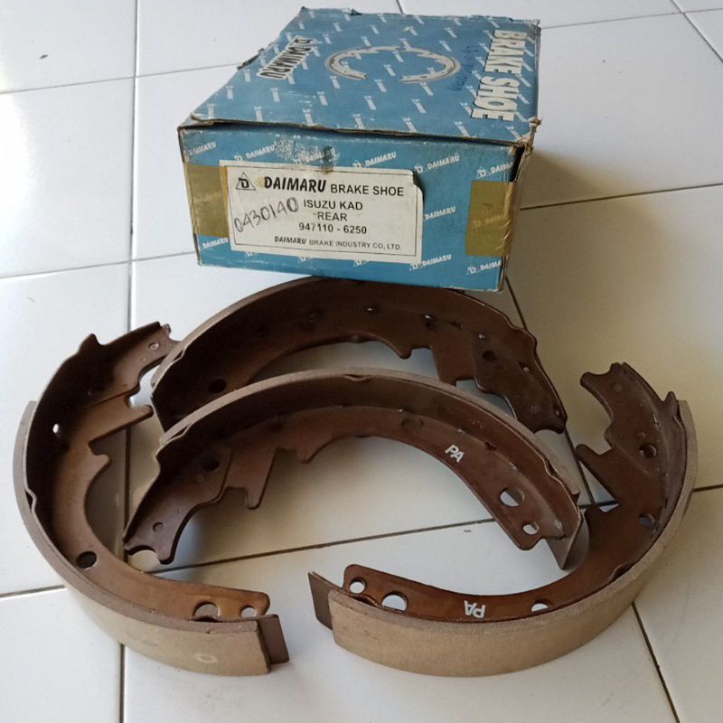 KAMPAS REM ISUZU KAD51 (BELAKANG)