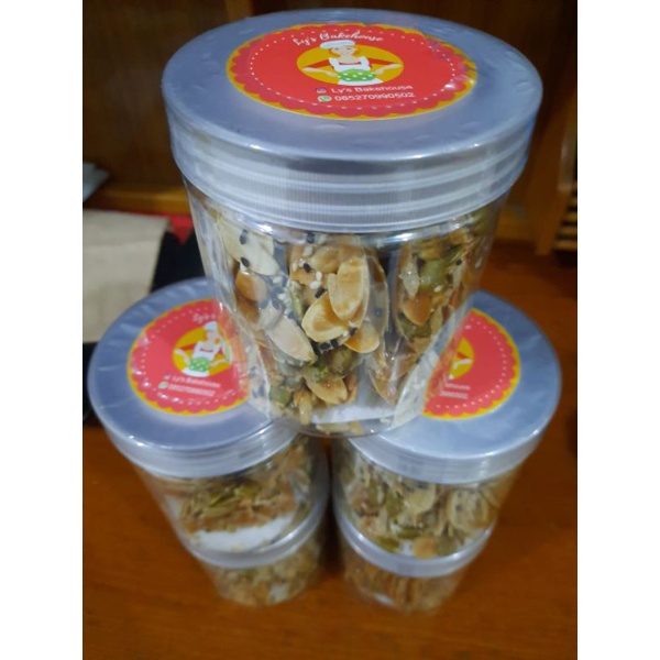 Florentine Cookies Crispy Mix Nuts Lys Bakehouse Cemilan Snack Medan Hampers