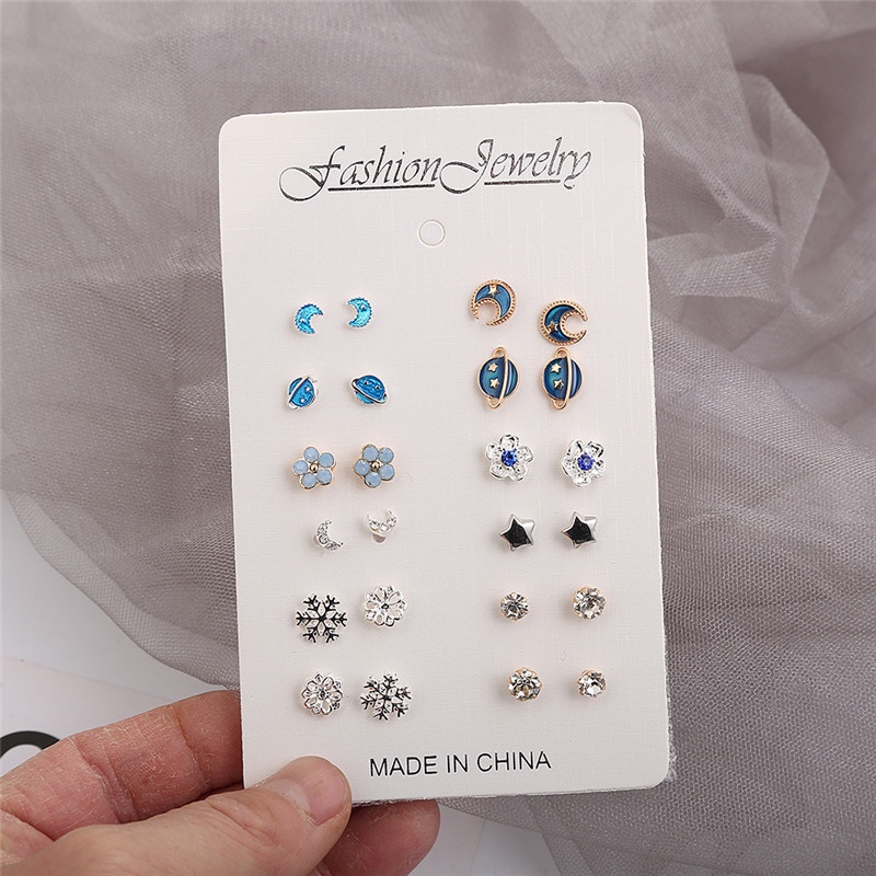 12pcs Anting Tusuk Bentuk Bulan / Bumi / Bintang / Snowflake Hias Berlian Untuk Wanita