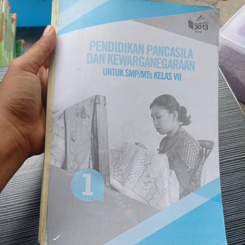 

erlangga pkn kelas 7