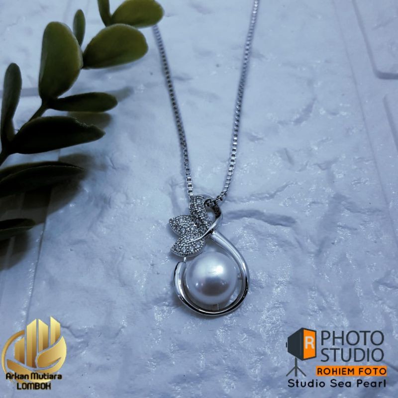kalung liontin mutiara