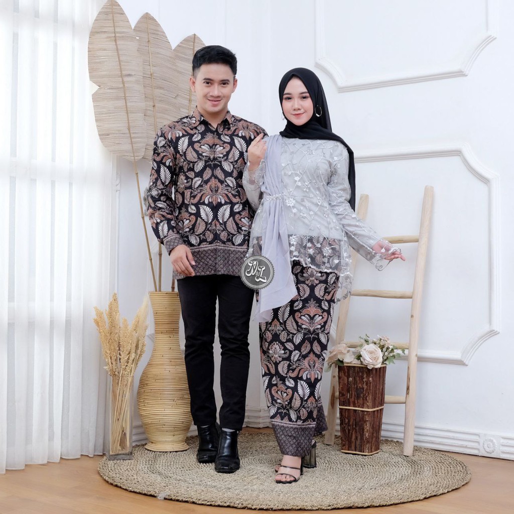 KEBAYA COUPLE SET KEBAYA BROKAT ,SET COUPLE BATIK BROKAT,KEBAYA LAMARAN,KEBAYA WISUDA-Grey
