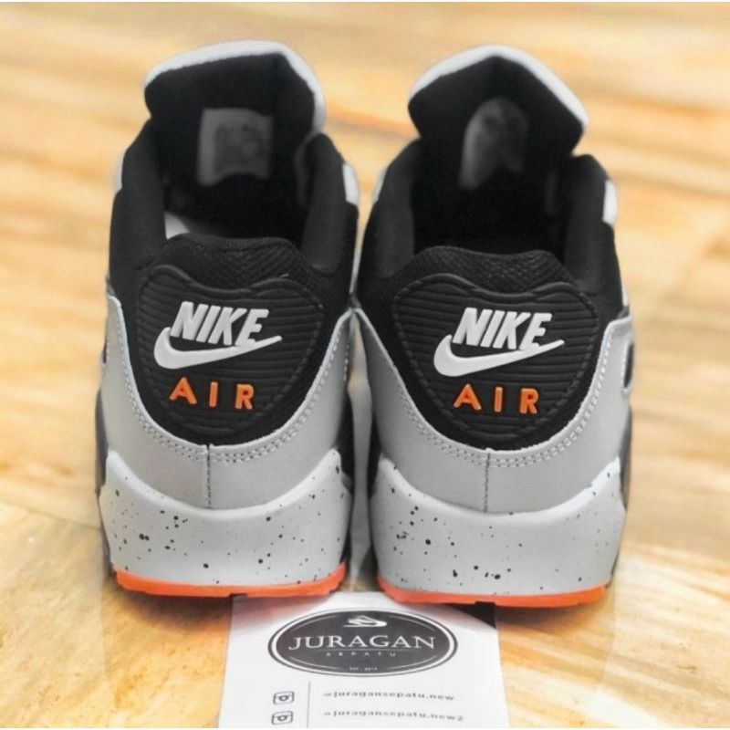 Nike Air Max 90 &quot;White/Black-Turf Orange&quot;