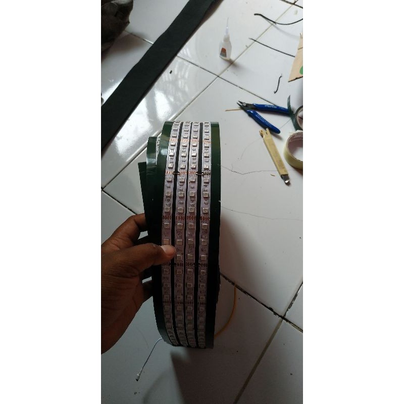 STROBO KACA DEPAN CANTER DAN TRUK 6 BAN LAIN NYA 24/12 VOLT