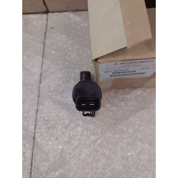Motor Headlamp Washer Asli Mitsubishi All New Pajero Sport