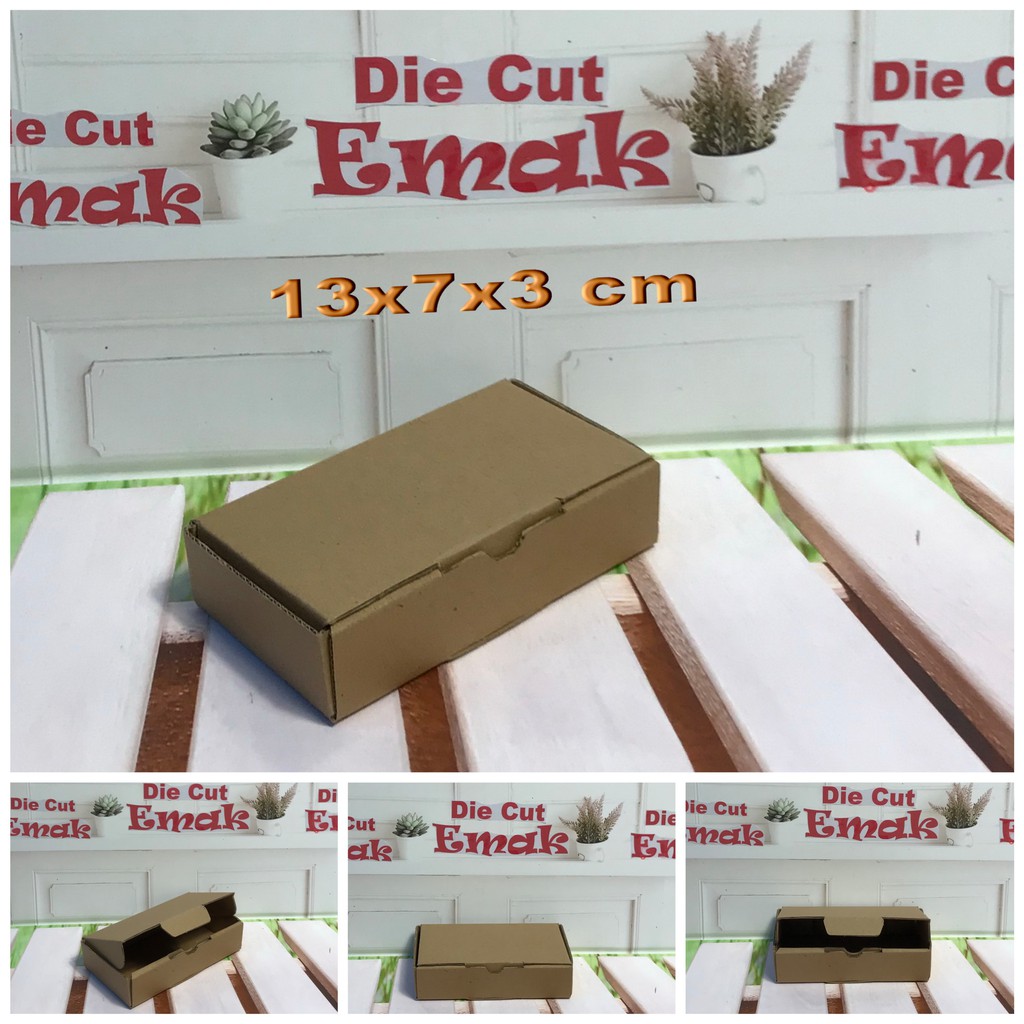 

kardus uk.13x7x3 cm kotak box karton Die Cut