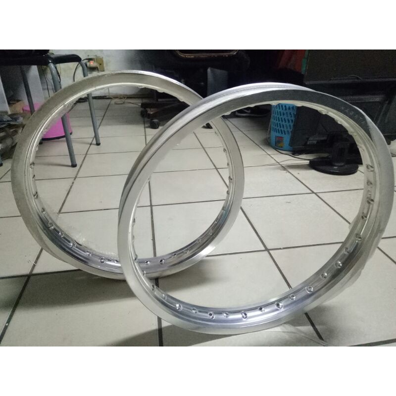 VELG NAGATA JARI JARI UK 17X120 DAN 17X140 SILVER