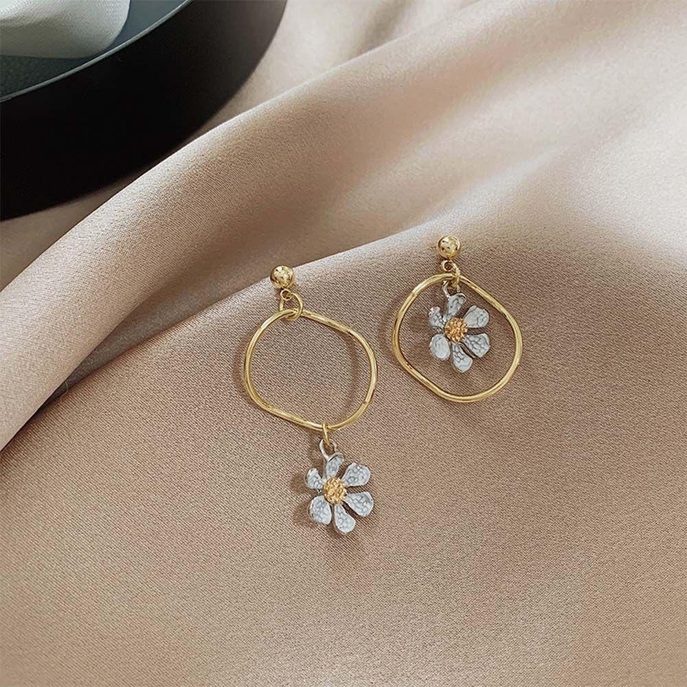 Needway Anting Hadiah Lucu Wanita Asimetris Daisy Menjuntai Earrings