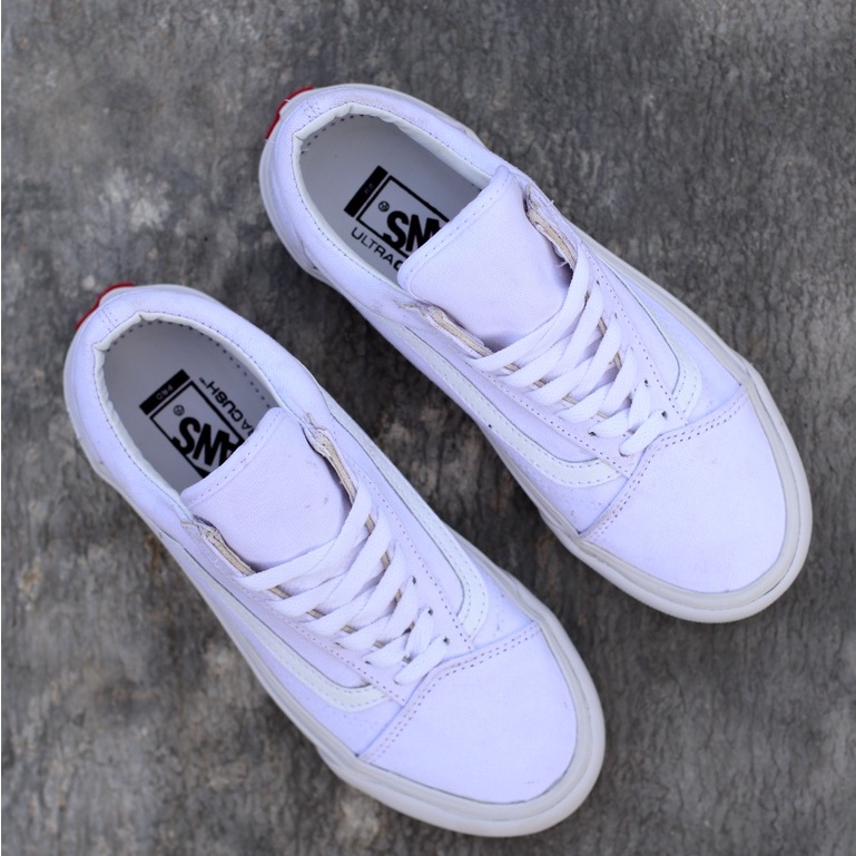 OLD SKOOL PRO ALL WHITE SEPATU TERLARIS