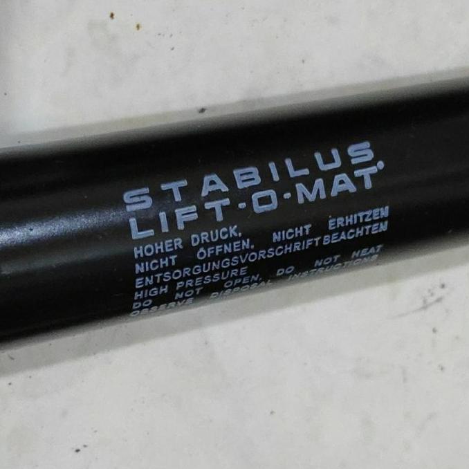 Shock Kap Motor W202 Stabillus / Shockbreaker Kap Mesin Sparepart