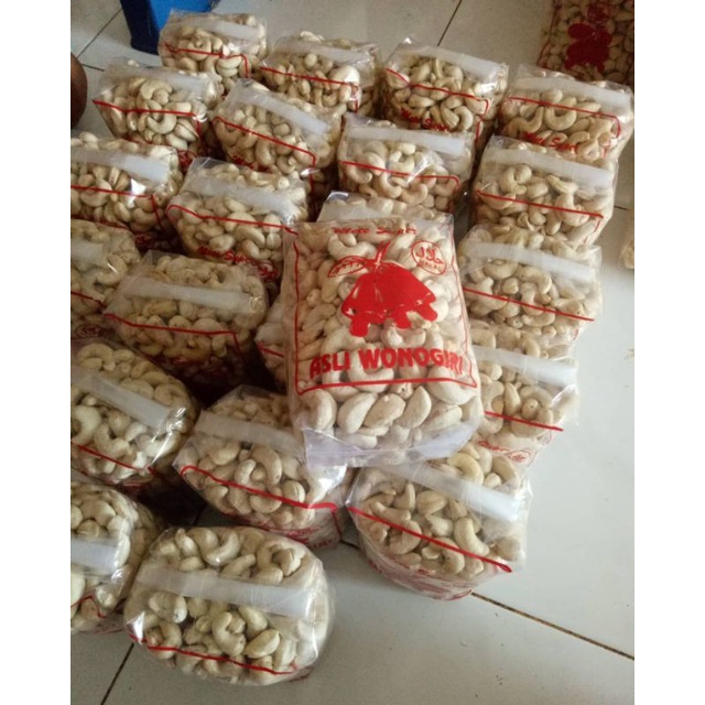

KACANG METE SUPER PREMIUM 250G MENTAH
