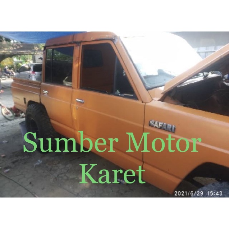 Karet Pintu Tengah Nissan Patrol  Safari R/L