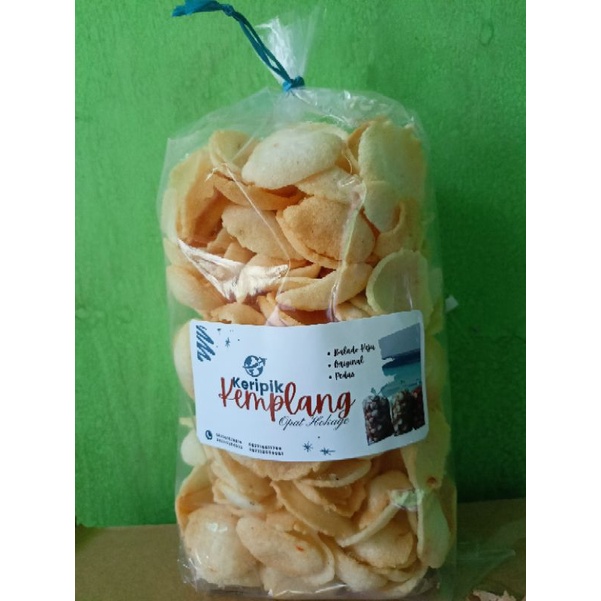 

Keripik kemplang renyah dan enak ½ Kg opat hokage khas sumedang