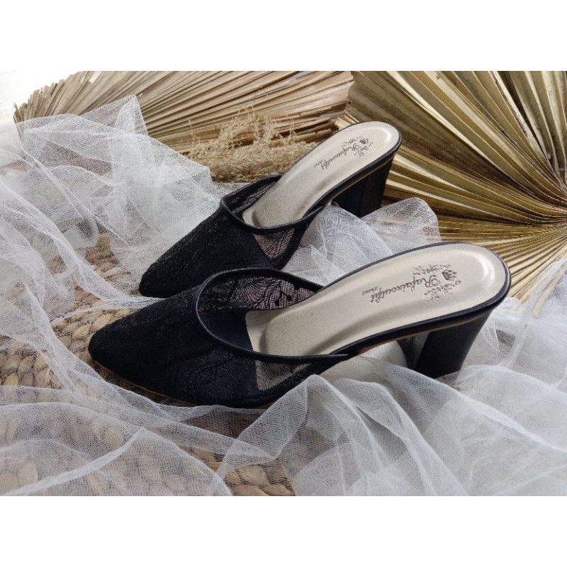 sepatu cantik sexy kaisla hitam brukat sepatu wedding